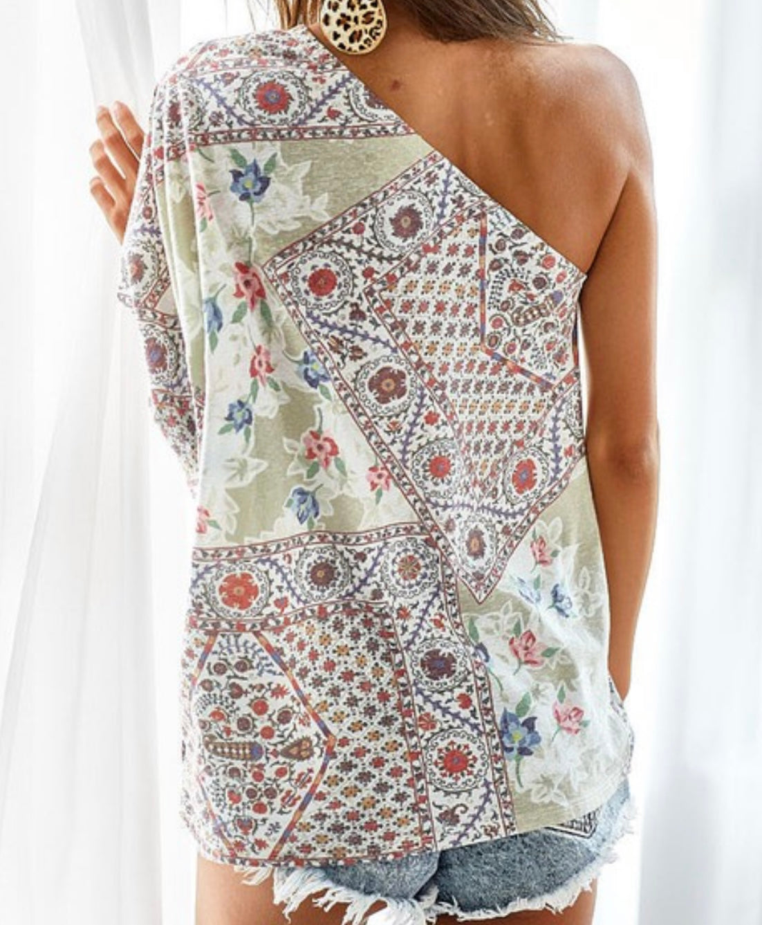 One Shoulder Print
